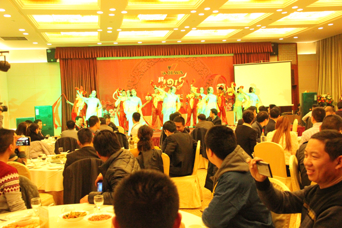 山東沃爾華工程機(jī)械有限公司隆重舉行2015年代理商年會(huì) 山東沃爾華工程機(jī)械有限公司隆重舉行2015年代理商年會(huì)