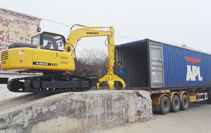 沃爾華集團2臺履帶挖掘機出口越南