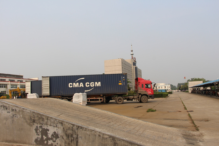 熱烈祝賀沃爾華集團(tuán) 首批10臺(tái)輪式挖掘機(jī)順利出口馬來(lái)西亞