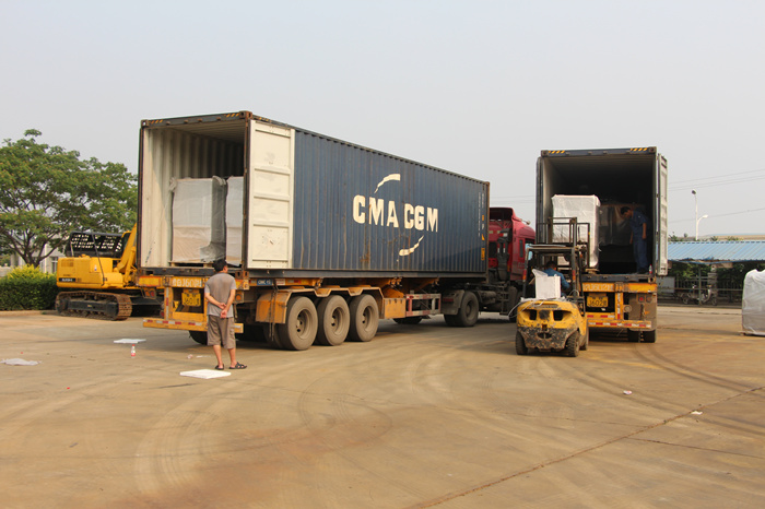 熱烈祝賀沃爾華集團(tuán) 首批10臺(tái)輪式挖掘機(jī)順利出口馬來(lái)西亞