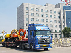 沃爾華集團(tuán)6臺(tái)新型挖掘機(jī)、堆垛機(jī)順利出口烏茲別克斯坦