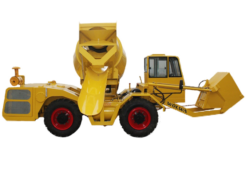 流動(dòng)式攪拌車(chē)實(shí)物圖2 流動(dòng)式攪拌車(chē)實(shí)物圖2