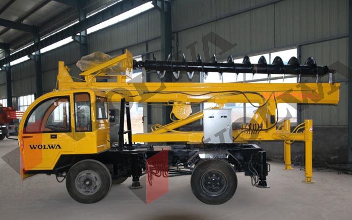 GNLZ360輪式長(zhǎng)螺旋打樁機(jī) GNLZ360輪式長(zhǎng)螺旋打樁機(jī)